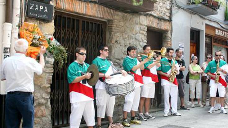 Felipe Sagarna `Zapa´ gogoan izan zuten festetan 
