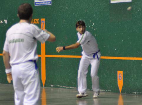 Arrieta eta Gorrotxategik finalerako pasea jokoan, gaur Hernanin