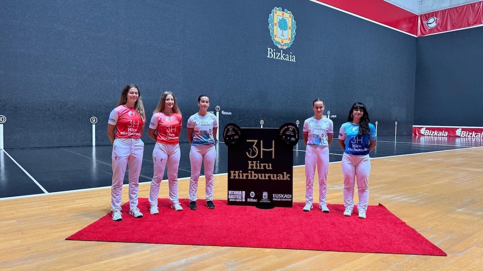 Hiru Hiriburuak txapelketaren bila, Alize Sagardui