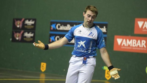 Bere aurreneko finalaz gozatu ezinik,  22-12 galdu du Iker Salaberria goizuetarrak