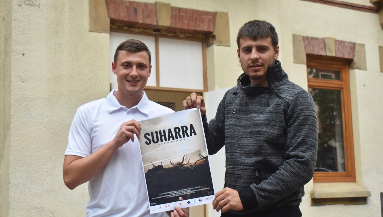 «Helburua izan da gure kulturaren parte diren ganaduzaleen eta animalien egoera kontatzea»