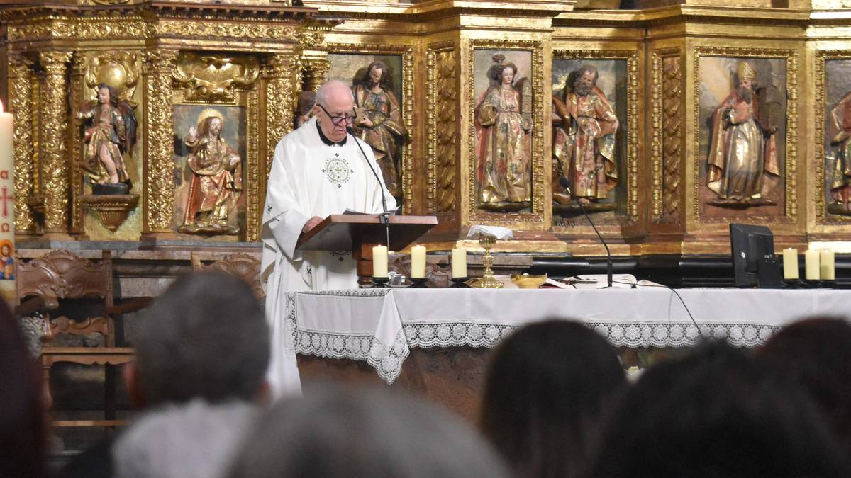 Aste Santua ospatzeko, ohiko elizkizun sorta zabala izango da bailarako elizetan