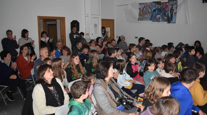 Atsolorra gaur, ereñotzuar berrien ongietorria gisa