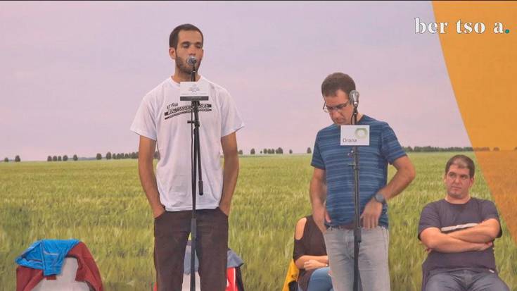 Agin Laburu eta Unai Agirre Zipotzan­,  bigarren finalaurrekoaren aurretik