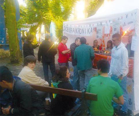 Dobera-Kronikako gosariekin ‘xuxpertu’ ziren atzo ordu 
txikitan zebiltzanak.