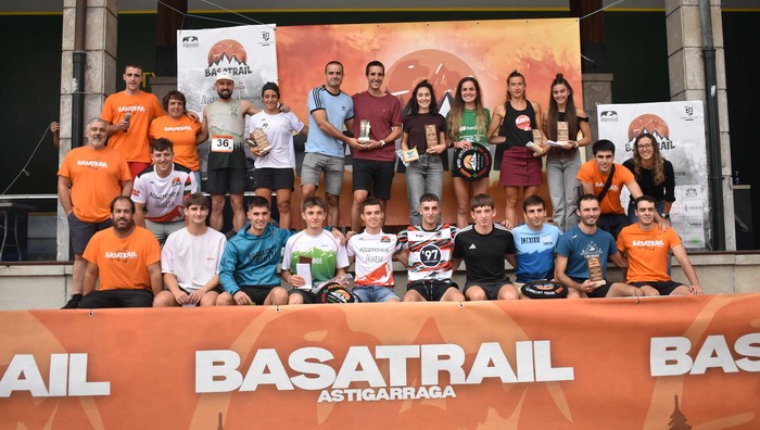 Festa giroan, Basatrailen aurreneko edizio herrikoia