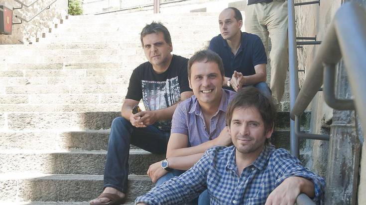 Musika, irudiak eta poesia da ‘Jainko txiki eta jostalari hura’