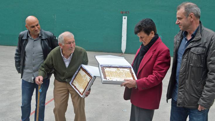 Omenaldi berezia, Batista Iradiri eta Iñaxi Oiarbideri