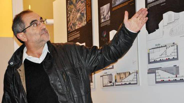 JOSE LUIS LOINAZ - EKI PROIEKTUAREN DISEINATZAILEA: «Eskailera baten bitartez batutako bi eraikin dira, bakoitza bere funtzioarekin»