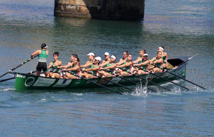 Urumea ibaian arituko da gaur 'Maialen', Donostiako erlojupekoan