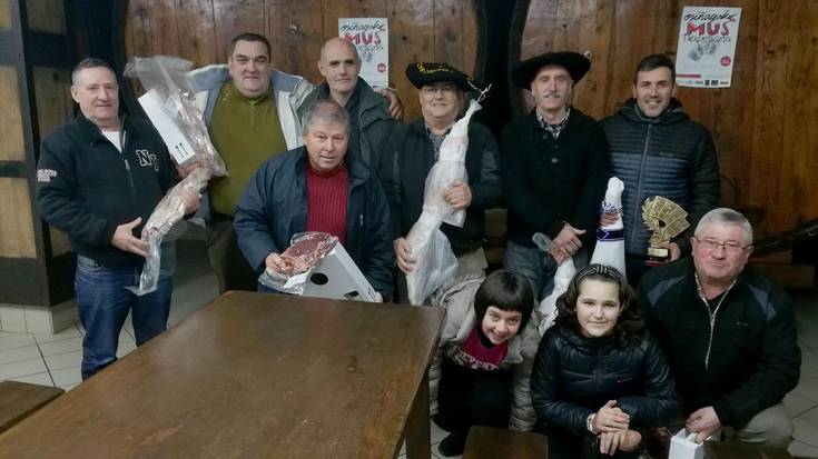 Sari potoloekin etxera, osiñagatarrak