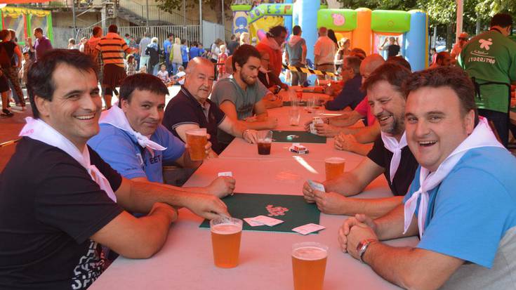 Azken festa eguna gaurkoa, bi auzoetan