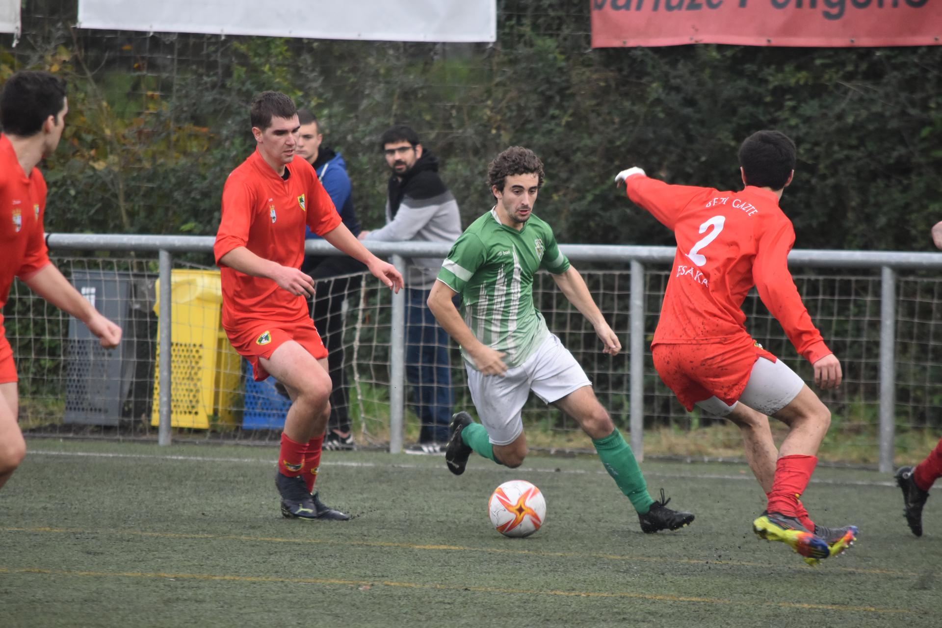 Hernaniren bolada ona amaitu da Beti Gazteren aurka 0-3 galduta