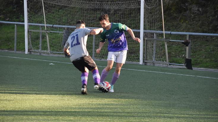 Garaipen bat, berdinketa bat eta porrot bat, futbol talde nagusiek