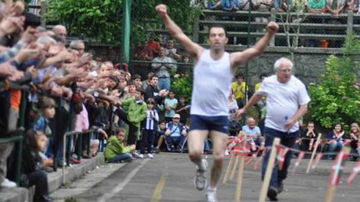 Gaur, San Antonio egunean, sagardo probaketa, bertso jaialdia eta zikiro jatea 