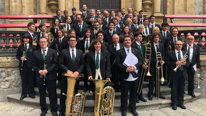 Kontzertua eskainiko du Hernaniko Bandak Udaletxeko arkupetan