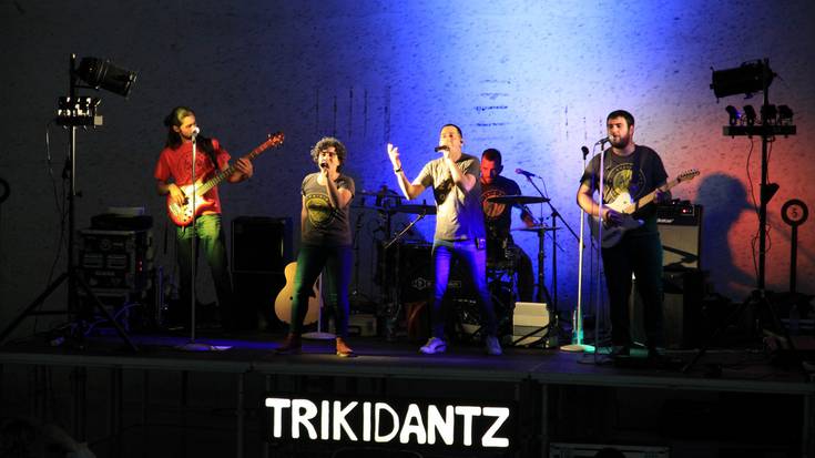Musika eta dantza gozagarri Trikidantzekin, goizuetarrek