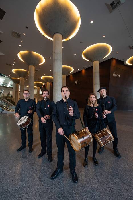 Txistularien  kontzertua, gaur udaletxean