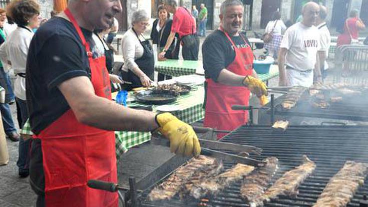 Haragi Festa, 
apetituz hartu zuten hernaniarrek