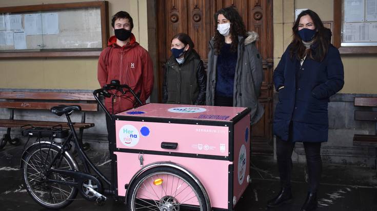 Triziklo batekin etxez etxeko banaketa, herriko komertzioek