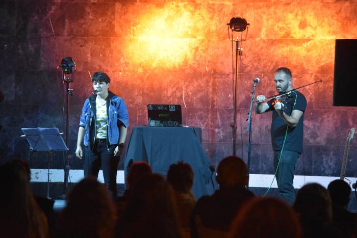 Pagolatarrak oholtzan