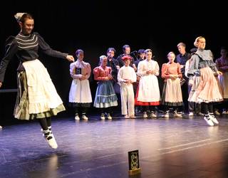 Gazte mailako Aurresku Txapelketa izan zen larunbatean, Astigarragan