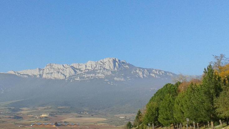 Ardoa eta arrainaren ibilbidea, Kantabria mendizerran barrena