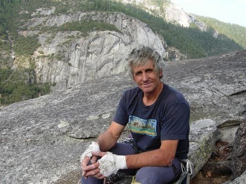 «Everesteko igoera hartu zen gure herri eta nortasunaren sinbolo bezala»