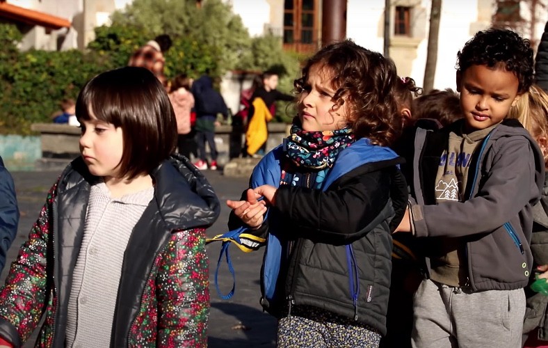 «Guraso erdaldunek gela bileretan ez parte hartzea arazo bat da, eta heldu behar zaio»