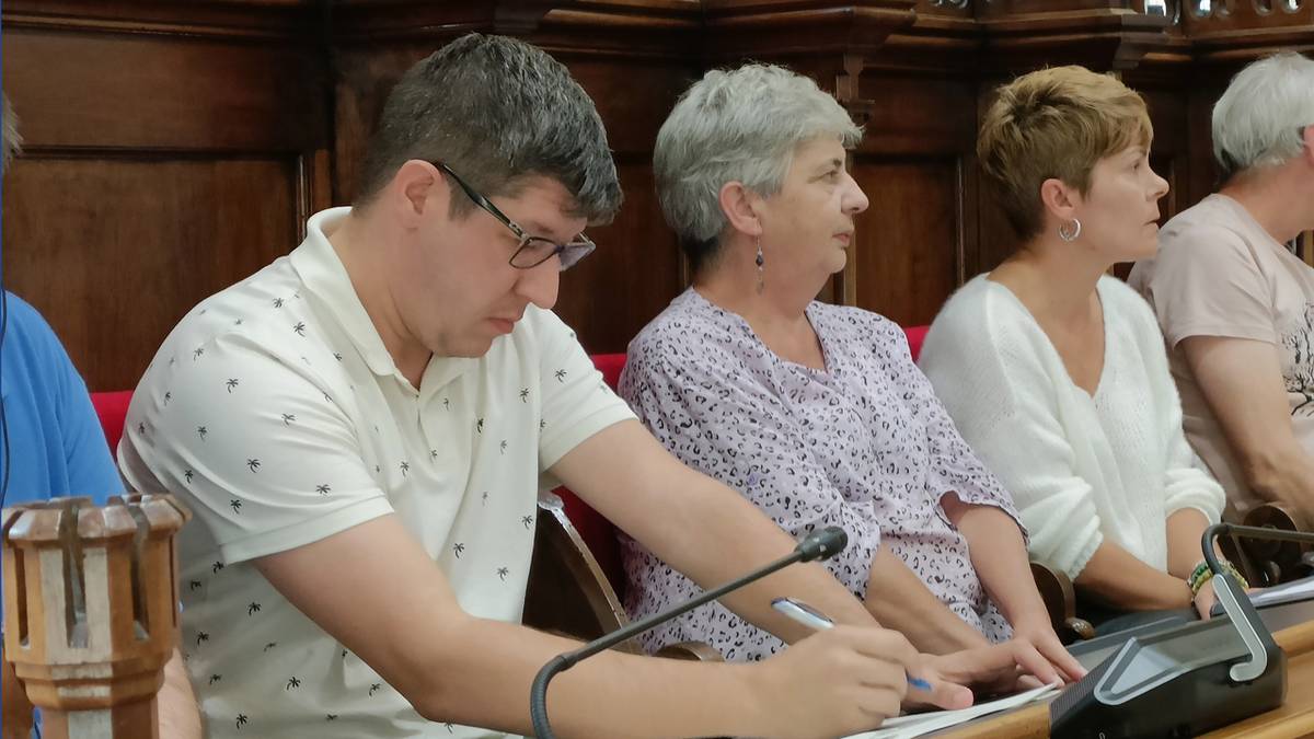 Hernanik «geldialdian jarraitzen duela» adierazi du PSE-EEk