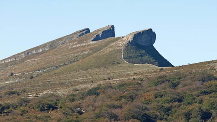 Tres Dedos, iraileko gailurra