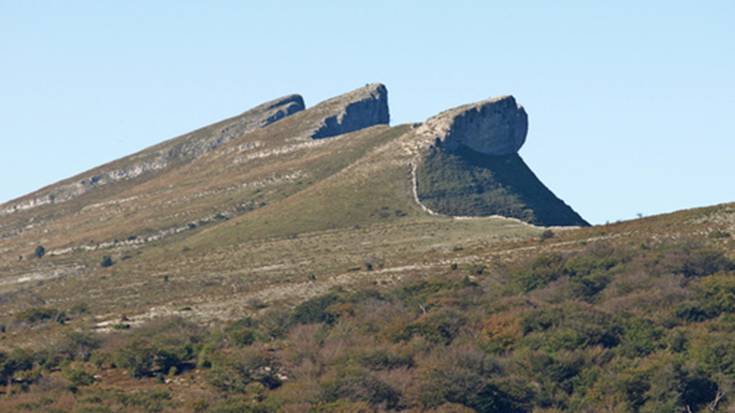 Tres Dedos, iraileko gailurra