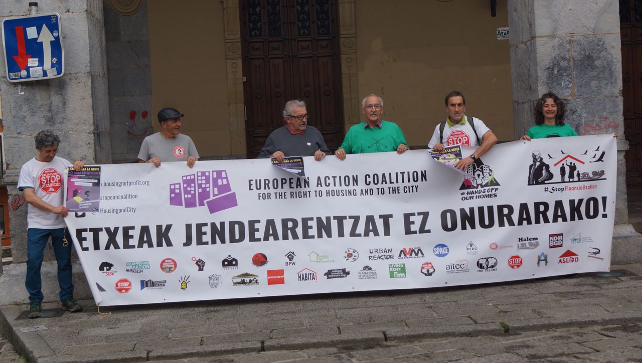 Stop Etxegabetzeak ez ditu batzar irekiak egingo abuztuan