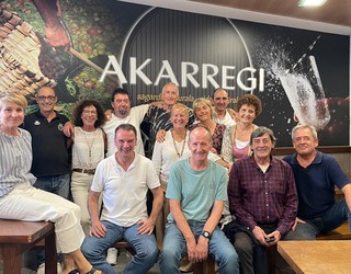 Bazkaria Akarregin, Urumea Ikastolako ikasle ohiek