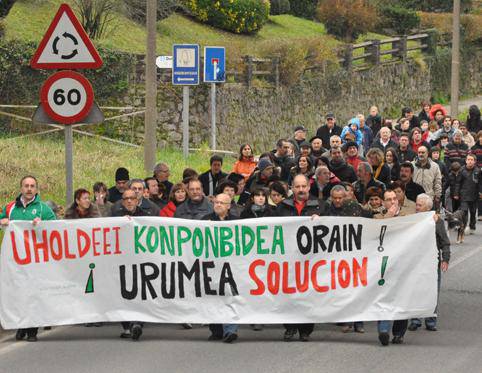 Urumea bailara indarrak batuta, soluzio baten bila