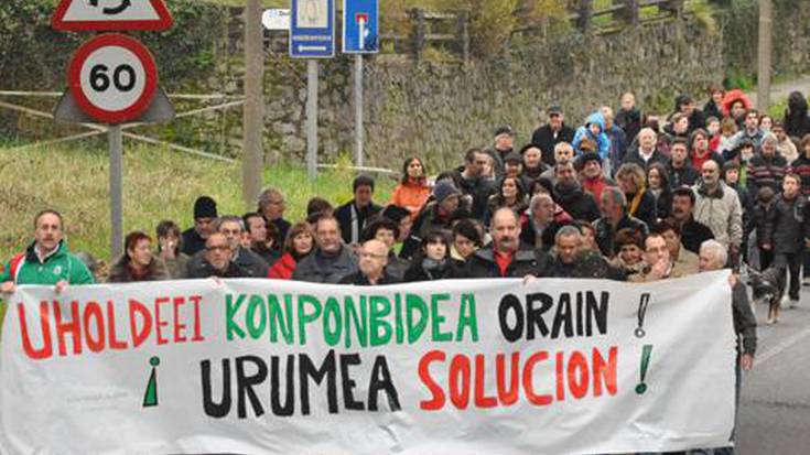 Urumea bailara indarrak batuta, soluzio baten bila