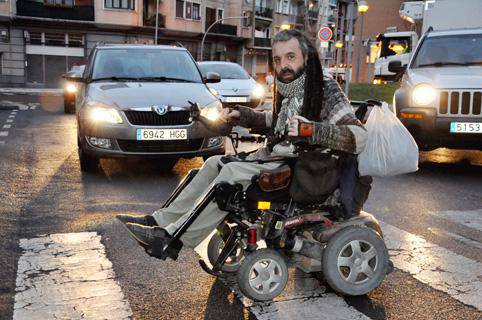 Motos Santi pareko zebra-bidea.