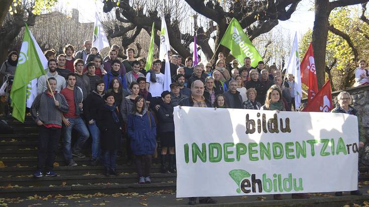 «Euskal herritarrok burujabe izan behar dugu etorkizuna erabakitzeko»