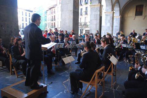 Hernani Musika Bandak kontzertua emango du gaur