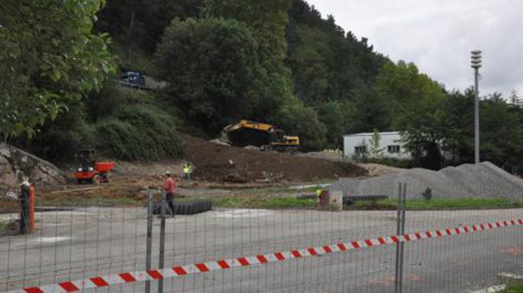 Hasi dira Ibarluzeko Garbigunea egiten eta urte bukaerarako martxan izango da