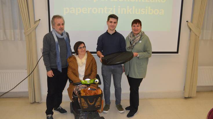 Paperontziak egokituko dira ikusmen urritasuna dutenentzat