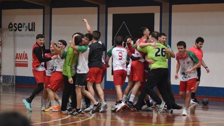 Hernaniren igoera lehenengo mailara, iruditan