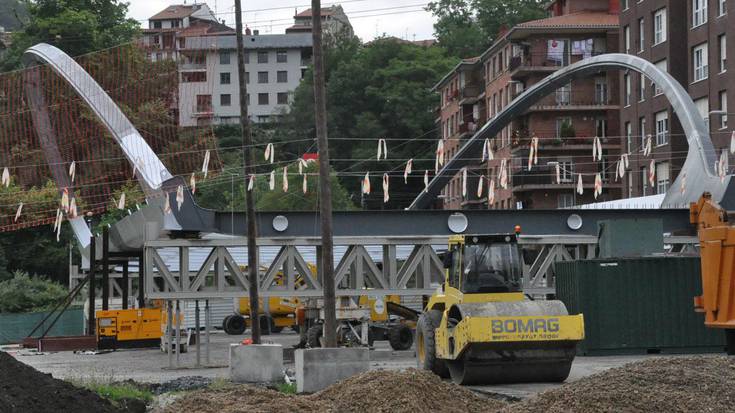 Zubi berria bukatuta, etzi jarriko dute