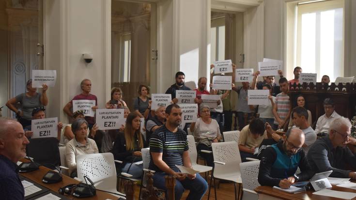 Hernaniko Udalaren eta Ekotraderen hitzarmena onartu zuten Iraileko pleno tirabiratsuan