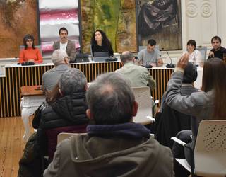 «Interes elektoralistak lehenestea» leporatu dio PSEk EH Bilduri