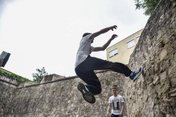 Parkour ikastaroa, nerabeentzat