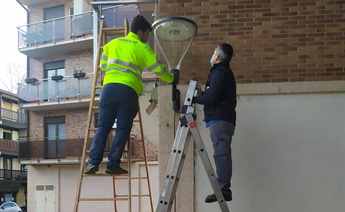 163 farola LED, energia kontsumoa murrizteko eta argi kalitatea hobetzeko