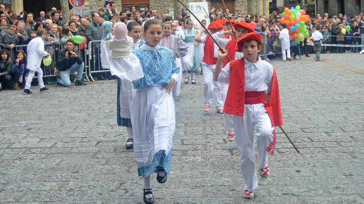 Mozorro, musika eta dantza, festa hemen da eta!