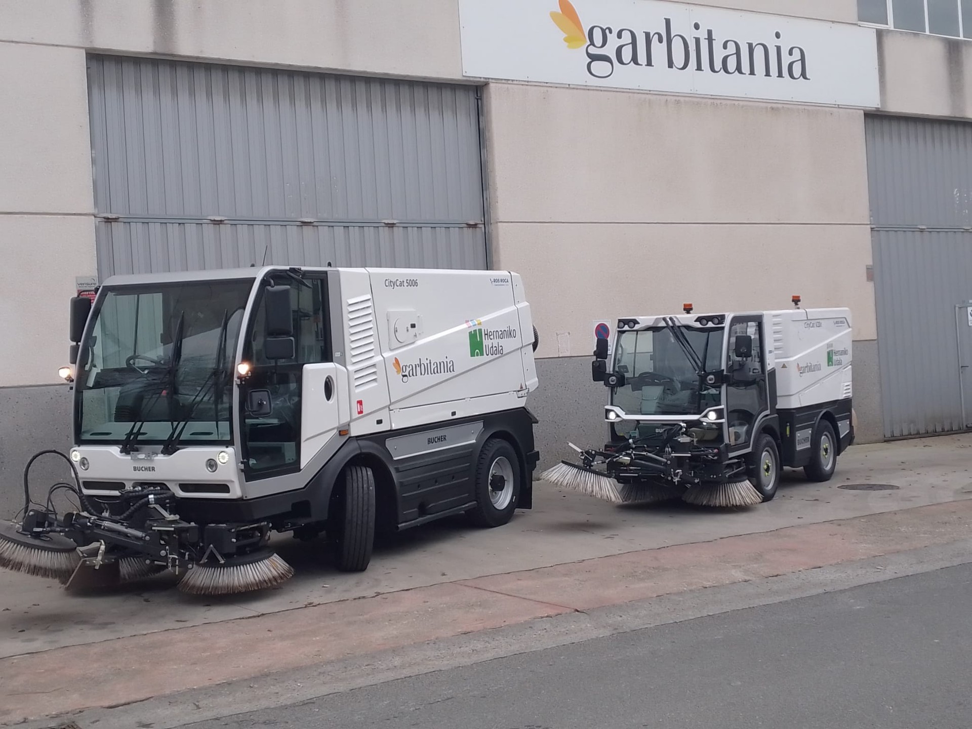 Kale garbiketan erabiltzen hasi dira Hernaniko bi makina berriak