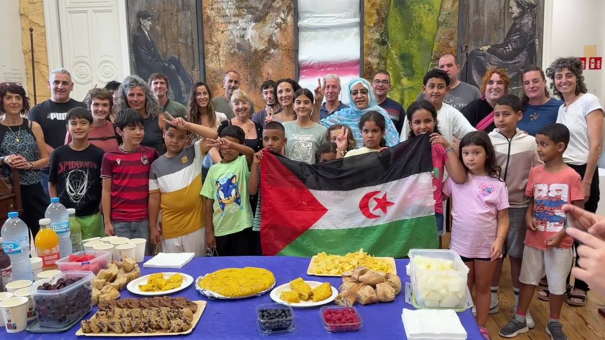 Uda herrian pasako duten haur sahararrei, harrera goxoa